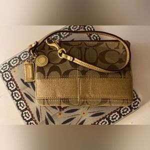 NWOT Coach gold GLITTER Brown monogram Small wristlet